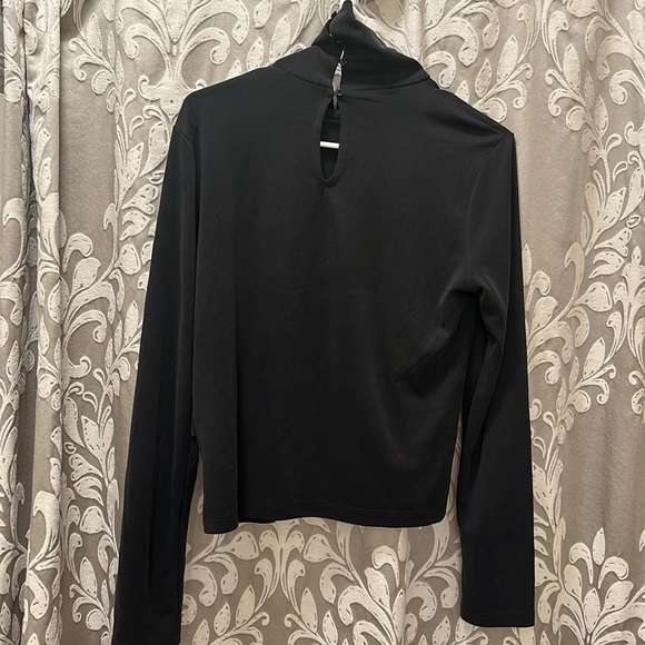 Forever 21 turtle neck crop top - Picture 2 of 4